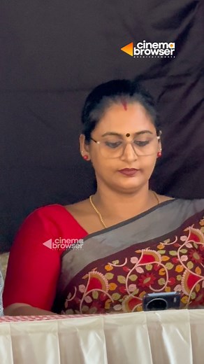 100K views · 567 reactions | ഫോൺ മാറ്റി വെയ്ക്കാൻ പറഞ്ഞപ്പോൾ തലയാട്ടി അനുസരിക്കുന്ന ദിവ്യ ശ്രീധർ 朗 #divyasreedhar #krissvenugopal #malayalamserialactress | Cinema Browser | Facebook