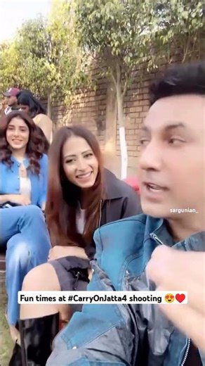 Fun times at #carryonjatta4 shooting 😂😍❤️ #sargunmehta #gippygrewal #carryonjatta4shooting