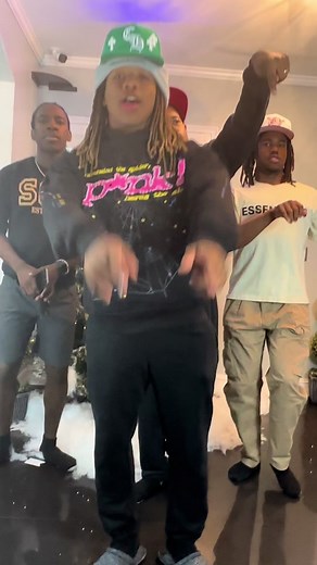 CoachDCgoesoff with the Dance moves😂 wait till the end🤷🏽‍♂️ #fyp #cannonballyouthclub #dancechallenge