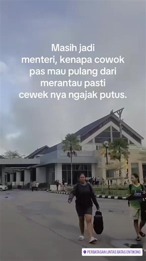 Exploring Long-Distance Relationships in LDR Stories