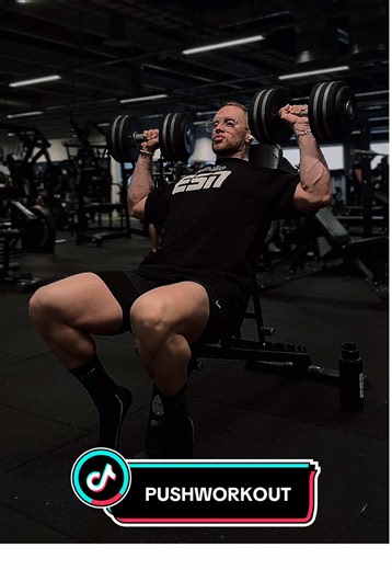 PUSH DAY ⚡️ Goal: Max chest thickness • cannon delts • slab triceps ⸻ 1️⃣ Heavy Barbell Bench Press 5 set x 3–6 reps – Lång vila (3 min) – Lätt arch, feet driven – Explosiv koncentrisk, kontrollerad negativ Open-bröst byggs här. Punkt. ⸻ 2️⃣ Incline Smith Press 4 set x 6–10 reps – Konstant tension – Sänk djupt, stanna 1 sek i botten – Ingen full lockout Upper chest dominance = Open look ⸻ 3️⃣ Plate-Loaded Chest Press (Hammer Strength) 4 set x 8–12 reps – Kör till teknisk failure – Sista set: dou
