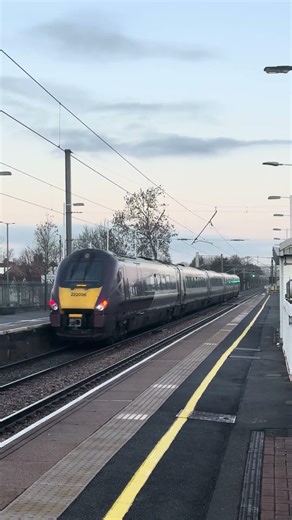 EMR Class 222 Meridian at speed #train #railwaycontent #trainspotting #railway #trains