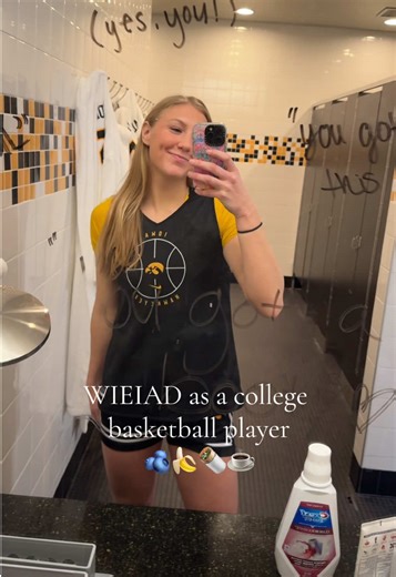 Daily Healthy Eating Routine of a College Athlete