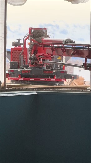 This was a big job 😲 #dirtmovers #dirtmoverssolutions #utah #utahconstruction #slingertrailer