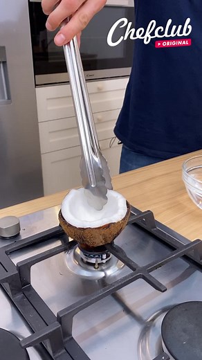 1.4M views · 10K reactions | La choco-coco des îles ! Comment créer de A à Z un Bounty maison et original  | Chefclub | Facebook