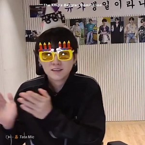 85K views · 10K reactions | A tu lado el mundo es mejor, todo tiene mucho más color  #HappyBirthdaySUGA #HappyBirthdayYoongi #HappySUGADay #30YearsOfYoongi #HBDMinPD #UAReMYLightYoongi #OurSpringAndOurWinter #OurLoveIsBlue #SUGAOfOurDreams #SUGAourGeniusProducer ꒰ ͜͡➸ • 笠 홏홖황홖 홈홞환 | Tʜᴇ Kɪɴɢ's Bᴀɴɢᴛᴀɴ | Facebook