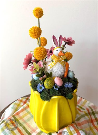 Spring Duck Centerpiece With Flowers & Eggs - Easter Table Decor - Etsy