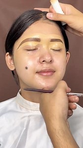 118K views · 628 reactions | Tips merombak alis yang turun kebawah makeup by Galih_Makeupartist #alis #alisrapi #alismudah #bingkaialis #seratalis #alisnatural #alisklassik #aliscantik #concilearalis #merapikanalis #makeup #makeupartist #makeuptutorial #makeuppengantin #makeupwedding #makeupakad #makeupresepsi #lookmakeup #eyemakeup #makeuppangling #makeupnatural #makeupsmooth #makeupsoft #makeupglamour #makeupglowing #lookmakeupnatural | Tutorial Makeup | Facebook