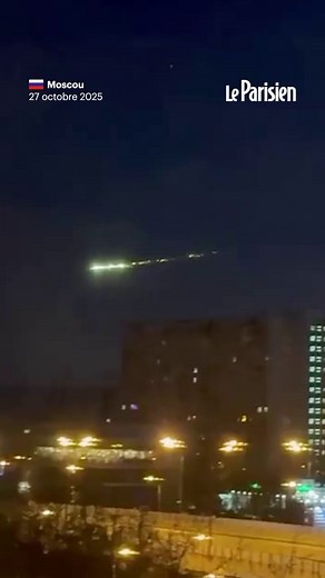 Une boule de feu verte a traversé le ciel de Moscou ce lundi 27 octobre, au petit matin. Selon les scientifiques de l’Académie des sciences de Russie, il s'agirait probablement d'un phénomène lumineux visible lorsqu'une petite météorite pénètre l'atmosphère. | Le Parisien