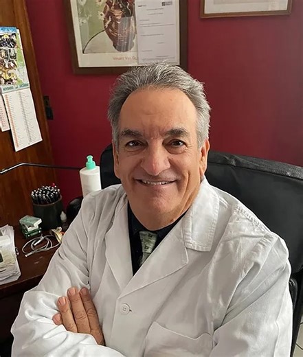 ValsusaOggi on Instagram: "BUSSOLENO – Presso la Clinica Sant’Anna di via Walter Fontan 115 a Bussoleno, è presente il Dottor Riccardo Greco: Medico Chirurgo Proctologo e Vulnologo. Dal 2018 ad aprile 2023 ha operato in qualità di Responsabile del Reparto di Chirurgia dell’ospedale Civile di Susa. Nell’ambito dell’attività Chirurgica, tra urgenze, emergenze ed elezione, ha eseguito oltre tremila interventi. Numerosi quadri occlusivi, per patologia Oncologica, hanno richiesto resezione di segment