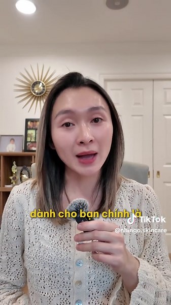 Mã sàn cam: ADY-CDG-CTW Lần đầu mình làm video dài vì LED Light Therapy là chủ đề mình rất tâm huyết. Mình đã dùng nhiều năm - từ skincare, phục hồi cơ thể đến hỗ trợ giấc ngủ - nên khó nói ngắn mà đủ. LED không chỉ cải thiện da và trẻ hoá mà còn tăng năng lượng tế bào (ATP), giảm viêm, phục hồi mô và hỗ trợ nhịp sinh học - rất tốt cho giấc ngủ. Lưu ý khi dùng mặt nạ LED: \t1.\tXanh: chỉ dùng khi trị mụn; dùng nhiều dễ tăng sắc tố. \t2.\tĐỏ & NIR: an toàn dùng thường xuyên; tăng collagen, giảm v