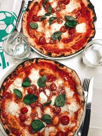 Japan’s Weird Pizza Toppings! 🍕🇯🇵 #shorts #pizza
