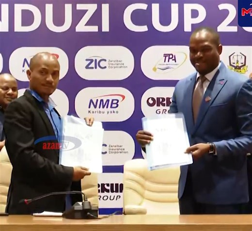 NMB MAPINDUZI CUP 2026 | Tazama zoezi la kusaini mkataba lilivyofanyika kati ya Wizara ya Habaari, Vijana, Utamaduni Na Michezo Zanzibar na Benki ya NMB leo Jumapili ya Desemba 28, 2025. Kutokana na mkataba huo sasa mashindano ya Mapinduzi Cup yatatambulika kwa jina la NMB Mapinduzi Cup kwa mkataba wa miaka mitano. Michuano ya Kombe la Mapinduzi kuanza leo Desemba 28 LIVE #AzamSports3HD Lipia sasa Kisimbuzi chako usipitwe na mambo... #NMBMapinduziCup #MapinduziCup2026 #MapinduziCup #KombeLaMapin