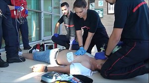 紧急救援流程演示cpr