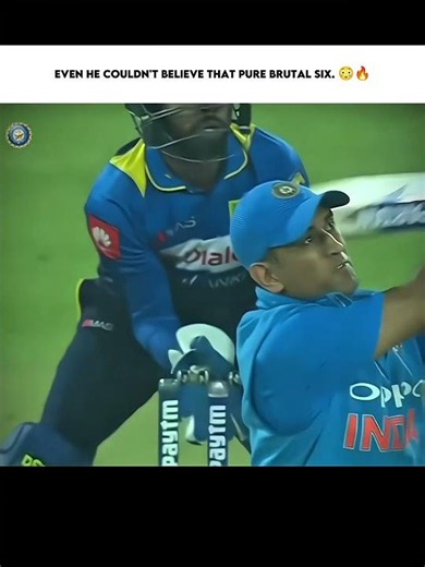 Unbelievable MS Dhoni Six 😳