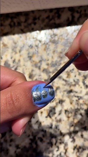 These blue nails are EVERYTHING