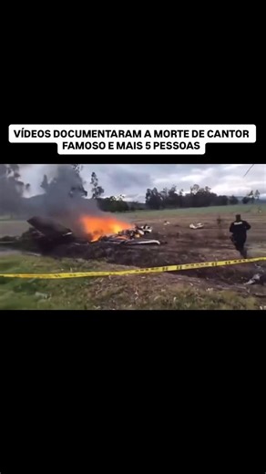 montesclaros.com on Instagram: "Um avião particular caiu logo após decolar na Colômbia, na tarde deste sábado, matando todas as seis pessoas a bordo. Entre as vítimas está o popular cantor colombiano Yeison Jiménez, de 34 anos. A aeronave decolou do aeroporto de Paipa, no departamento de Boyacá, com destino a Medellín. Segundo o Ministério dos Transportes colombiano, a queda ocorreu nas proximidades do aeródromo. Vídeos que circulam nas redes sociais mostram o avião tentando ganhar altitude sem