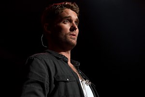 Lyrics Uncovered: Brett Young, 'In Case You Didn't Know'