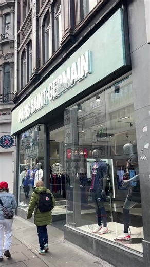 @psg @WWE your chance to win 10 x tickets for meet & greet with WWE talent in store(Friday 16th January) 2 x tickets for Smackdown Event evening of Friday 16th January Win a PSG 4th kit) To win, you need to 1/ be “My Paris” members (PSG fidelity program) have purchased from in-store the week of the 12th.