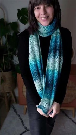 Écharpe au crochet point chevrons - Modèle Seyna