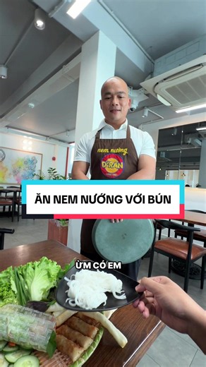 Ăn nem nướng với bún có ngon không? Hương vị & lời khuyên