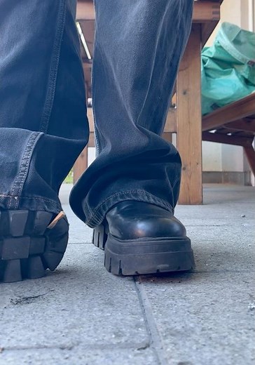 cig crush with my catwalk platform boots