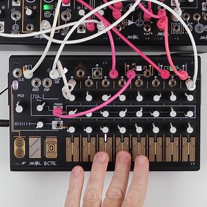 Using the 0-CTRL to combine manual and sequential control voltages! The 0-CTRL's touch sensitive pads allow you to instantly select steps of tuned voltage, pause a sequence and output pressure and gate voltages all at the same time! But what happens when we combine some of these ideas? In this patch, we have routed the Touch CV output from the 0-CTRL to its Strength CV input, and have patched the Dynamic Envelope out to control the volume of the patch (with one of the 0-CTRL's Row outputs set to