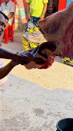 Fastest Meat Cutter in [Bangladesh ]! #KnifeSkills #MeatProcessing #FoodShorts #StreetFood