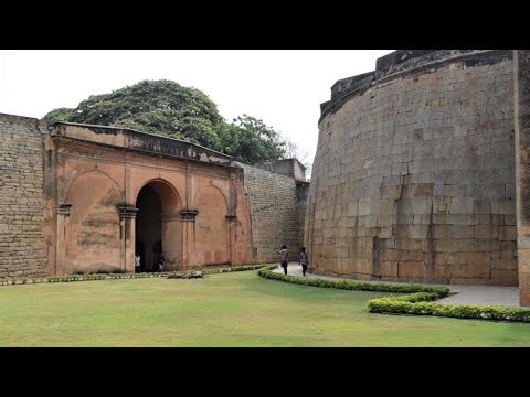 Banglore Fort Vlog | One of the oldest place in Banglore | Inside Bangalore Fort |Full video.