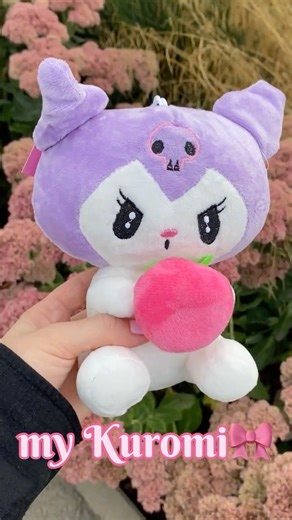 Winning a Kuromi Plush at the Claw Machine🐰✨ #kuromi #sanrio #clawmachine #toys #kawaii