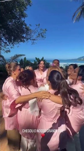 Chegou o nosso grande dia! 💍🤍✨#lauanaprado #tatidias