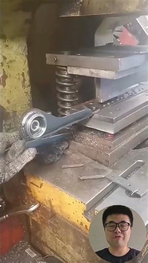 Old Machinery Stamping Process #Machinery #WorkProcess #Efficiency