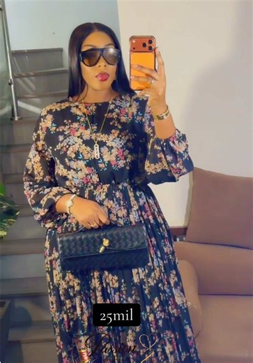 Robe chic prêt-à-porter femme — look à 25 000 FCFA