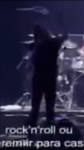 Nickelback walks off stage