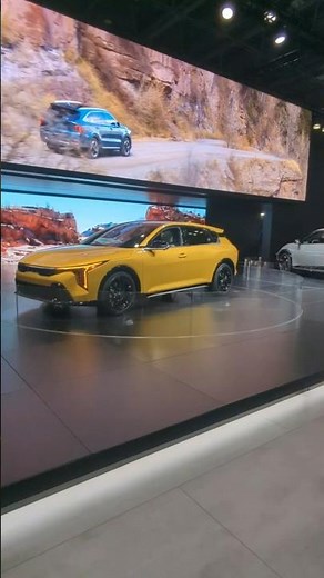 2025 Kia Sorento Plug-In Hybrid SUV that blends electric efficiency with everyday practicality #car