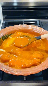 15K views · 306 reactions | Pollo en Salsa Roja. Ingredientes. 7 Piezas de pollo  4 Chiles guajillos ️3 Tomates  2 Dientes ajo 龍1/4 Cebolla 暈 1 Cucharada ajo en polvo3 Pimientas2 Hojas laurel1 Cucharada aceiteSal al gusto. #pollo #elmenudelupita #homemadefood #comidamexicana #fyp #comidahechaencasa #reelsfbシ#fbreels | El Menu de Lupita | Facebook