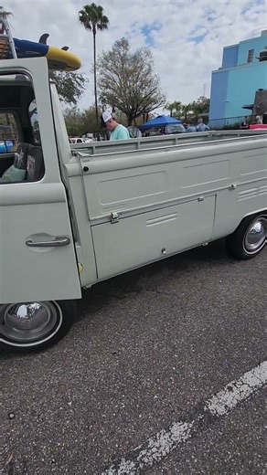 Customized VW Bus 🚌