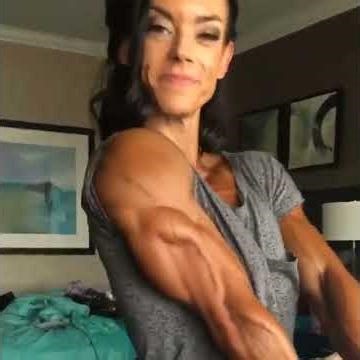 Her Arm Muscles are INSANE! 💪 Shredded Bicep Flex