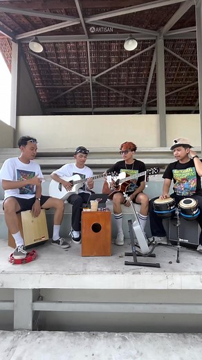 JOGET GA KALIAN 🫵🏻😭, Abangnya kepencet emote 😭#coverlagu #nongkrong #kopidangdut #artisanguitar #tongkrongan | Artisan Guitar Indonesia Official