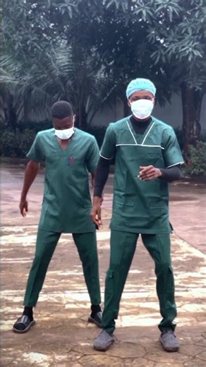 Trending TikTok dance but make it nurse edition 🩺💃 #NurseDance #ViralTrend #dancemoves #danceteacher