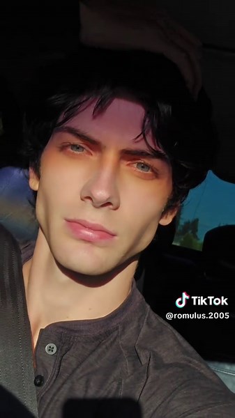 Understanding Lookism and Looksmaxing Techniques