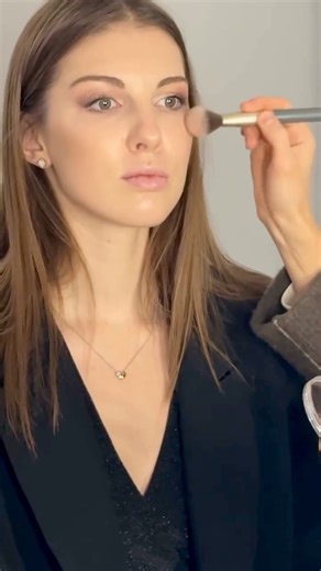 jane iredale (eye-er-dale) on Instagram: "POV: your clean makeup dreams just came true ✨ @janeiredaleukraine brings this skin-first look to life with skincare-infused favorites. Base ✨ Smooth Affair Brightening Face Primer ✨ Skintuition SPF 30 Radiance-Boosting Liquid Foundation in 20 Light ✨ Amazing Base Loose Mineral Powder Foundation in Light Beige ✨ Pommisst Hydration Spray Eyes ✨ PureBrow Precision Pencil in Ash Blonde ✨ PureBrow Brow Gel in Clear ✨ PurePressed Eye Shadow Triple in Brown Su