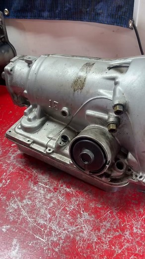 1990 K1500 Transmission Rebuild: Valve Body Inspection & Component Analysis