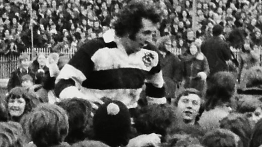 Sir Gareth Edwards 'What on earth is he doing now'?' - Wales legend on THAT 1973 try