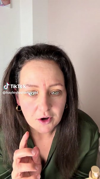 Foundation that Changes with skin colour #makeup#foundation