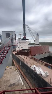 2.7M views · 27K reactions | Mother vessel scrap loading in progress using the E-Crane 3000 Series, ensuring high efficiency and optimal performance. #ecrane #worldwide #hydraulics #cranes #mechanic #mechanical #engineering #viralvideoシ #scrubs #bulkhandling #viralreelschallenge #viralreelsシ | Tarikul Islam Chowdhury | Facebook