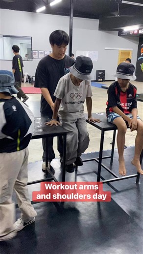 3.8K views · 91 reactions | Workout arms and shoulders day #Workout | Jacke Pj Onepiece Tahanna | Facebook