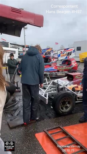 Fantastic Dutch 🇳🇱🏁 pits Interview 🎤 by our correspontent Hans Baegen Team #H97 at the pits of Raceway Venray 26.10.25 🏁🏆 📹 By Hans 💪😎🎤 | Stockcar Videos by Piet