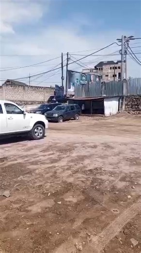 À VENDRE une grande parcelle de 32m sur 32, située à Ngaliema sur l'avenue des écuries 📍Localisation : Kintambo magasin ou soit Hôtel Malebo ✅Dimensions : 32m sur 32 ✅Prix de vente : 890.000$ (à discuter) Dans un très bel emplacement sur l'artère principale Visite sur un rendez vous La parcelle est vendue par le propriétaire lui-même Tout document au grand complet POUR PLUS D’INFORMATIONS CONTACTEZ 📱 243812200482/ 243816606610 VISITER NOTRE PAGE VIA CE LIEN CI-DESSOUS https://www.facebook.com/