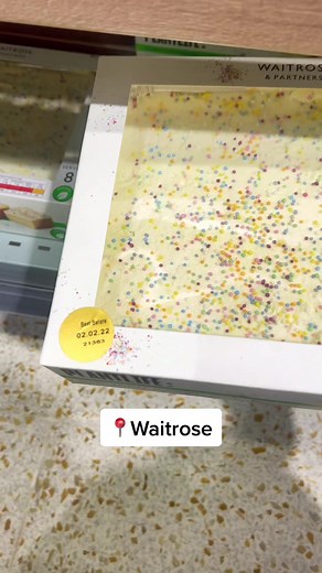 Vegan sprinkle cake #waitrose #vegan #veganuary #sprinklecake #cake #plantbased #nostalgia #british #foodfinds #foodtodo